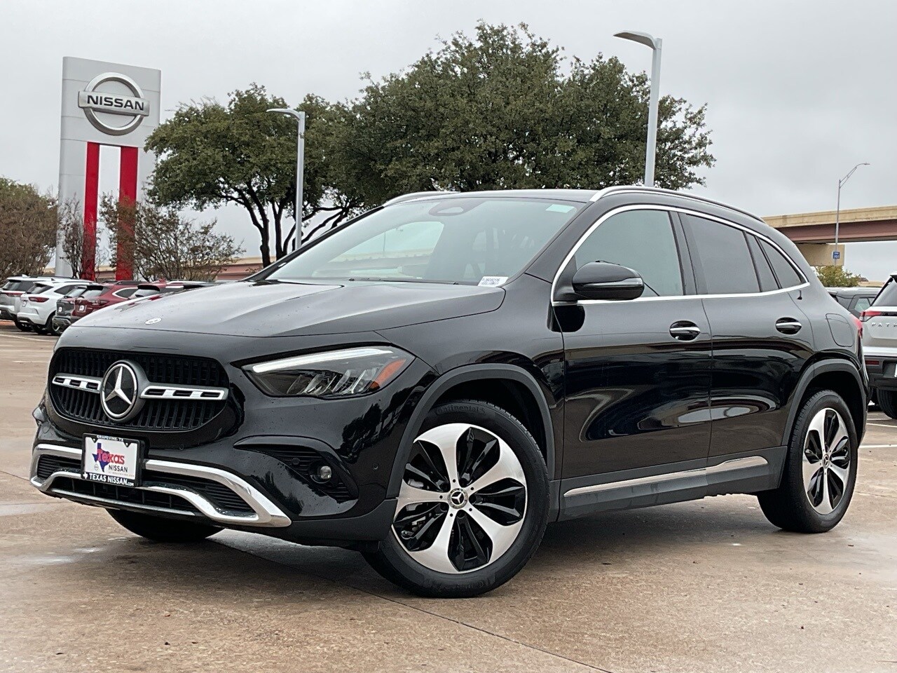 2024 Mercedes Benz GLA 250 photo 2