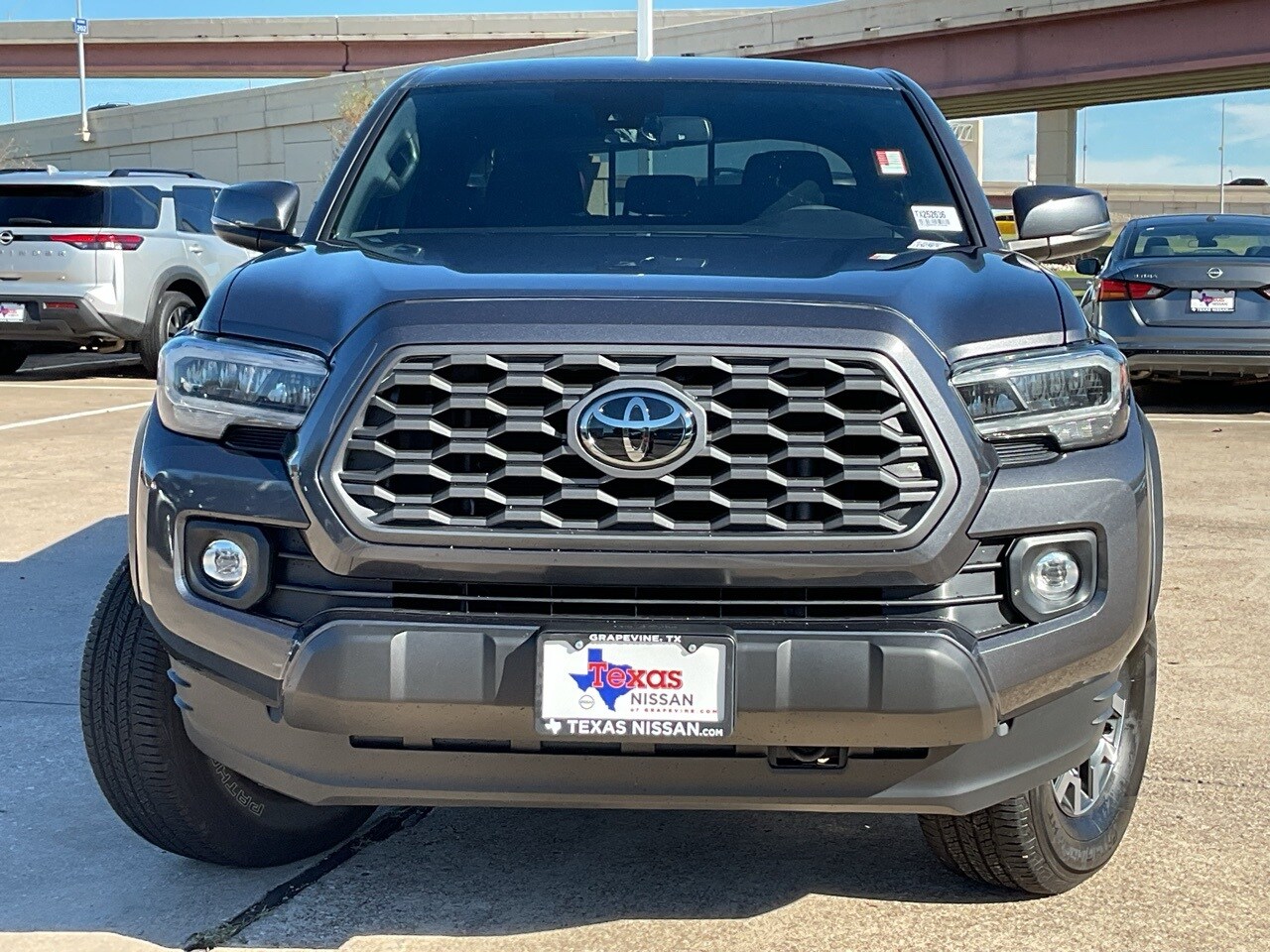 2021 Toyota Tacoma TRD Off-Road photo 3