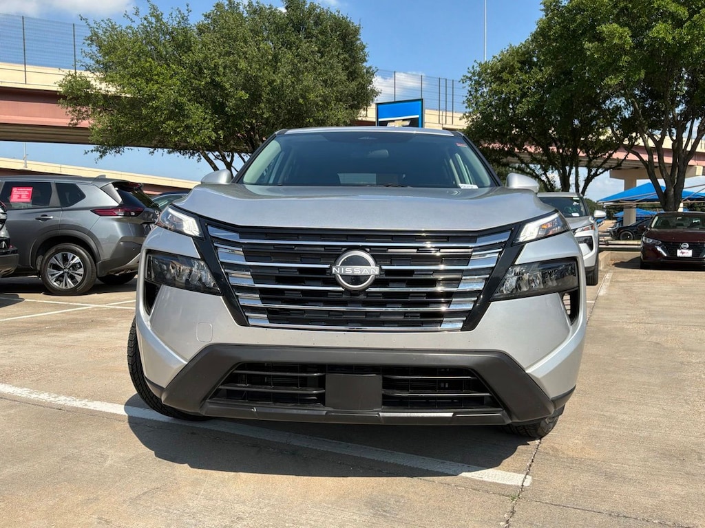Used 2025 Nissan Rogue SV SUV