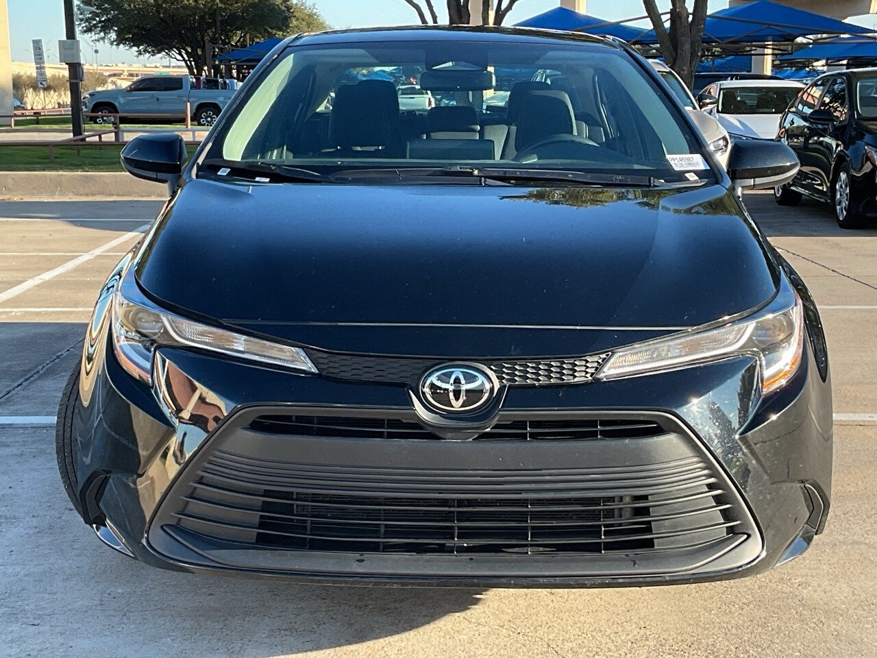 2024 Toyota Corolla LE photo 3