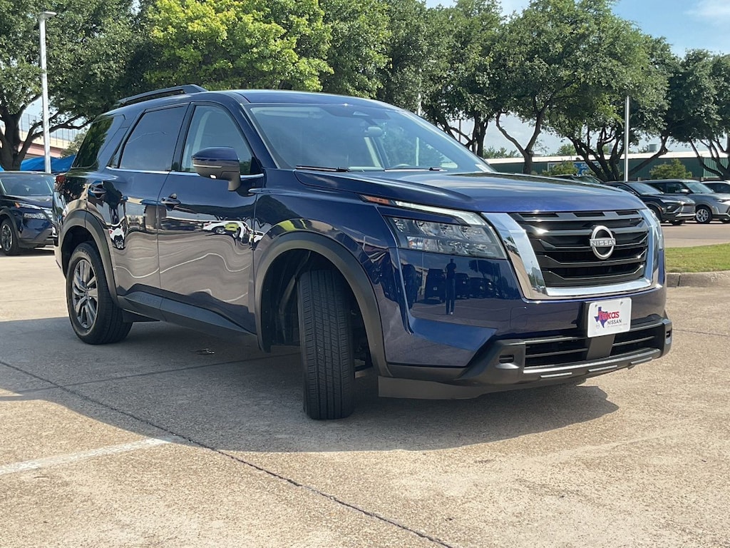 Used 2025 Nissan Pathfinder SV SUV
