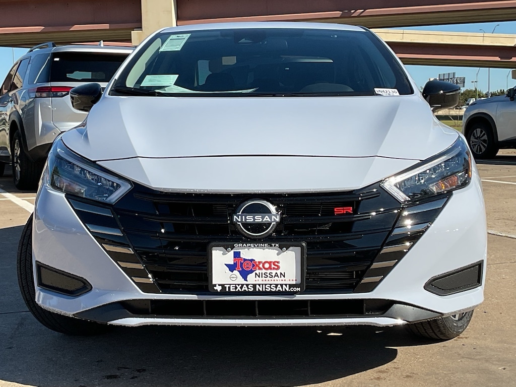 New 2025 Nissan Versa 1.6 SR Sedan