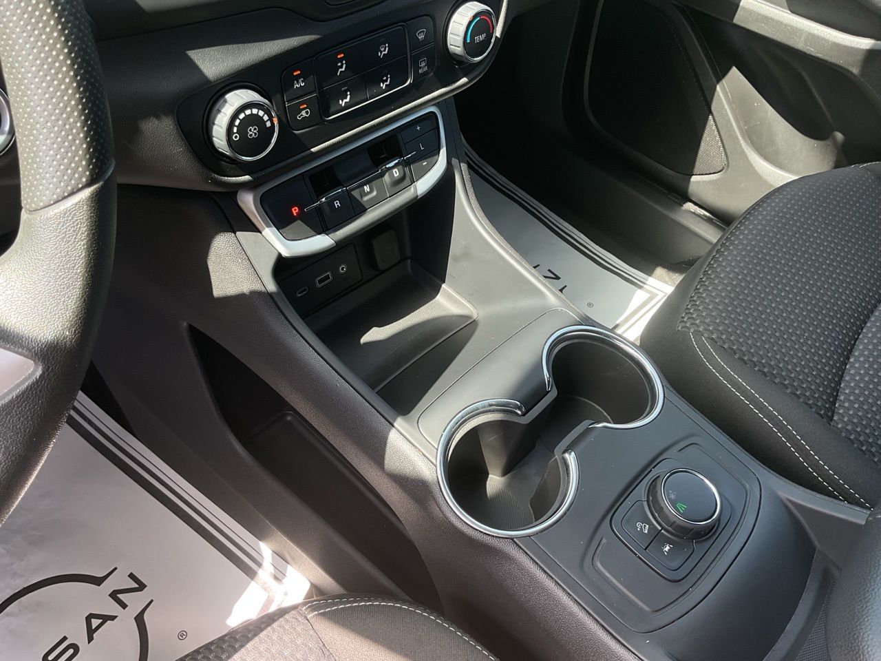2024 GMC Terrain SLE - Photo 19