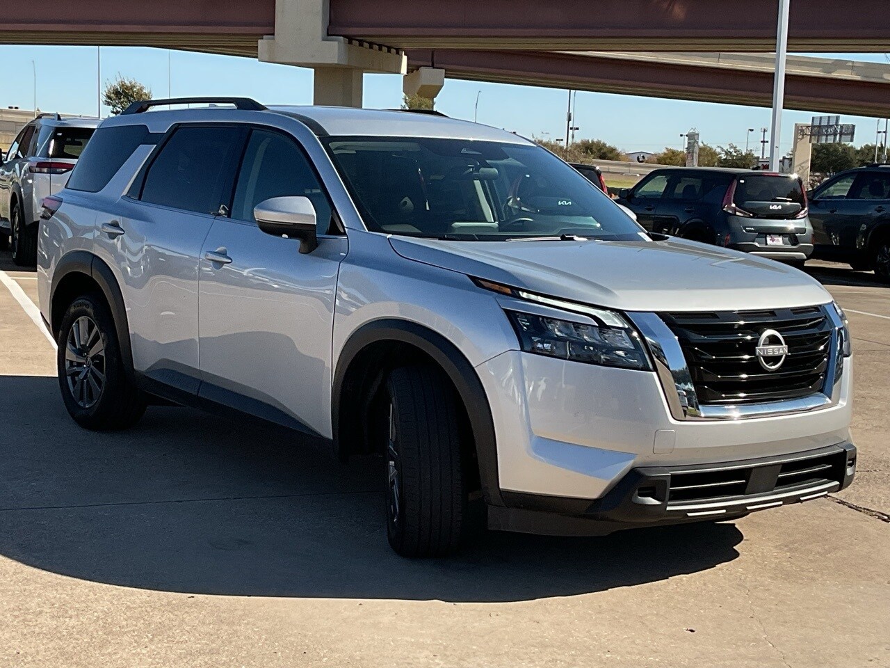 2024 Nissan Pathfinder SV photo 4