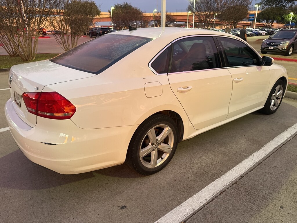Used 2013 Volkswagen Passat 2.5 SE Sedan