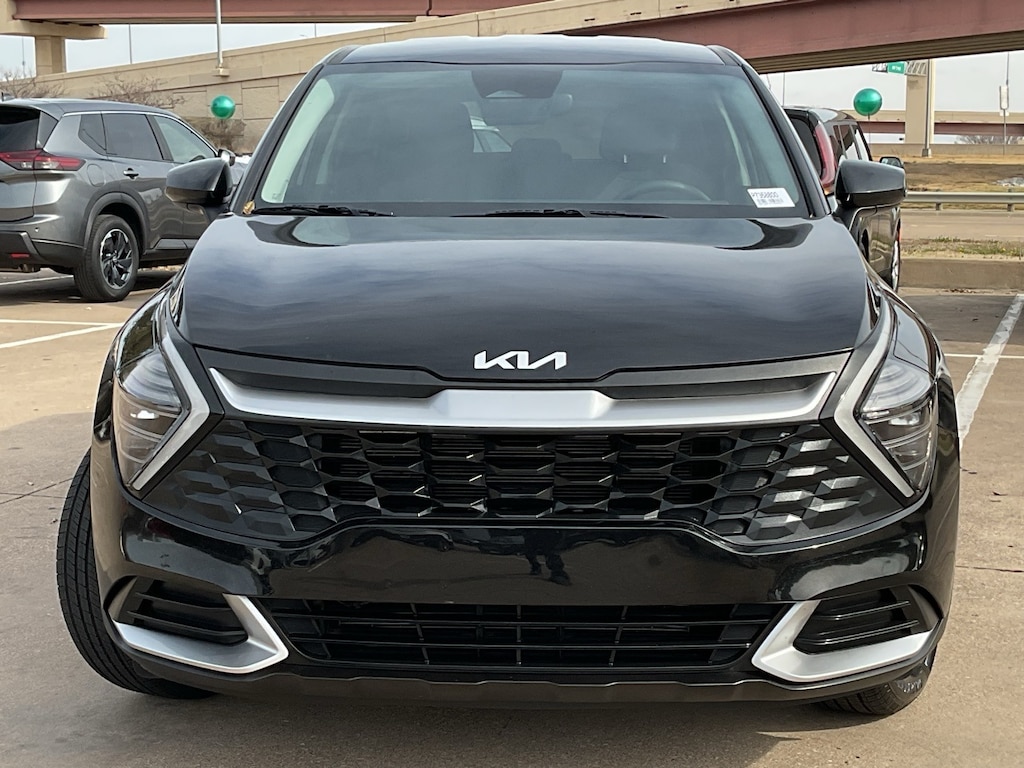 Used 2025 Kia Sportage LX SUV