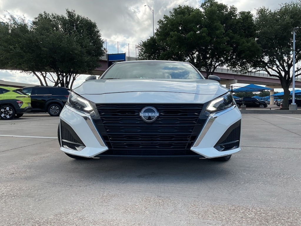 Used 2025 Nissan Altima 2.5 SV Sedan