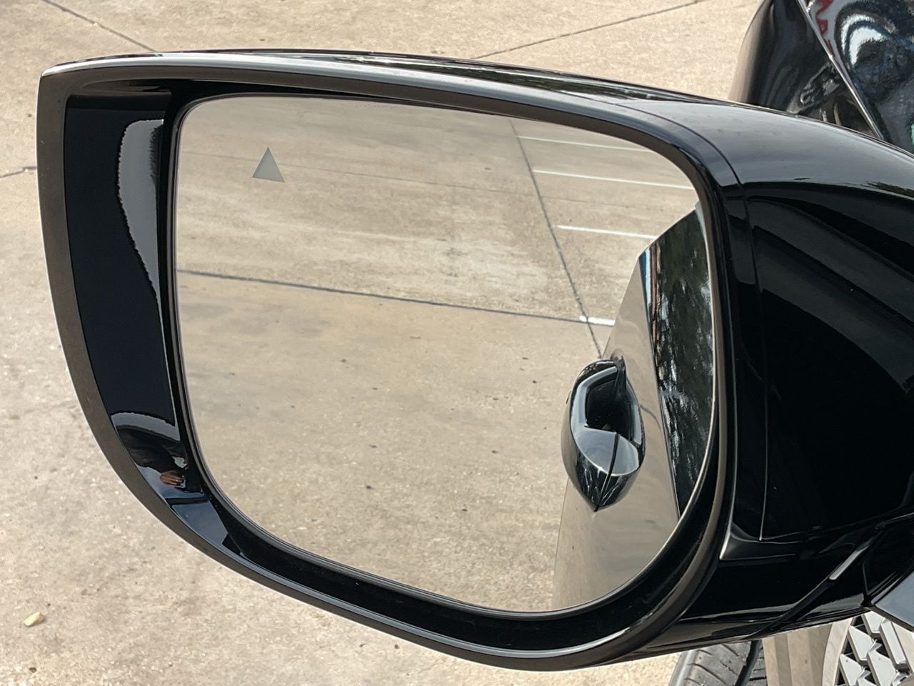 2026 Nissan Armada SV - Photo 10