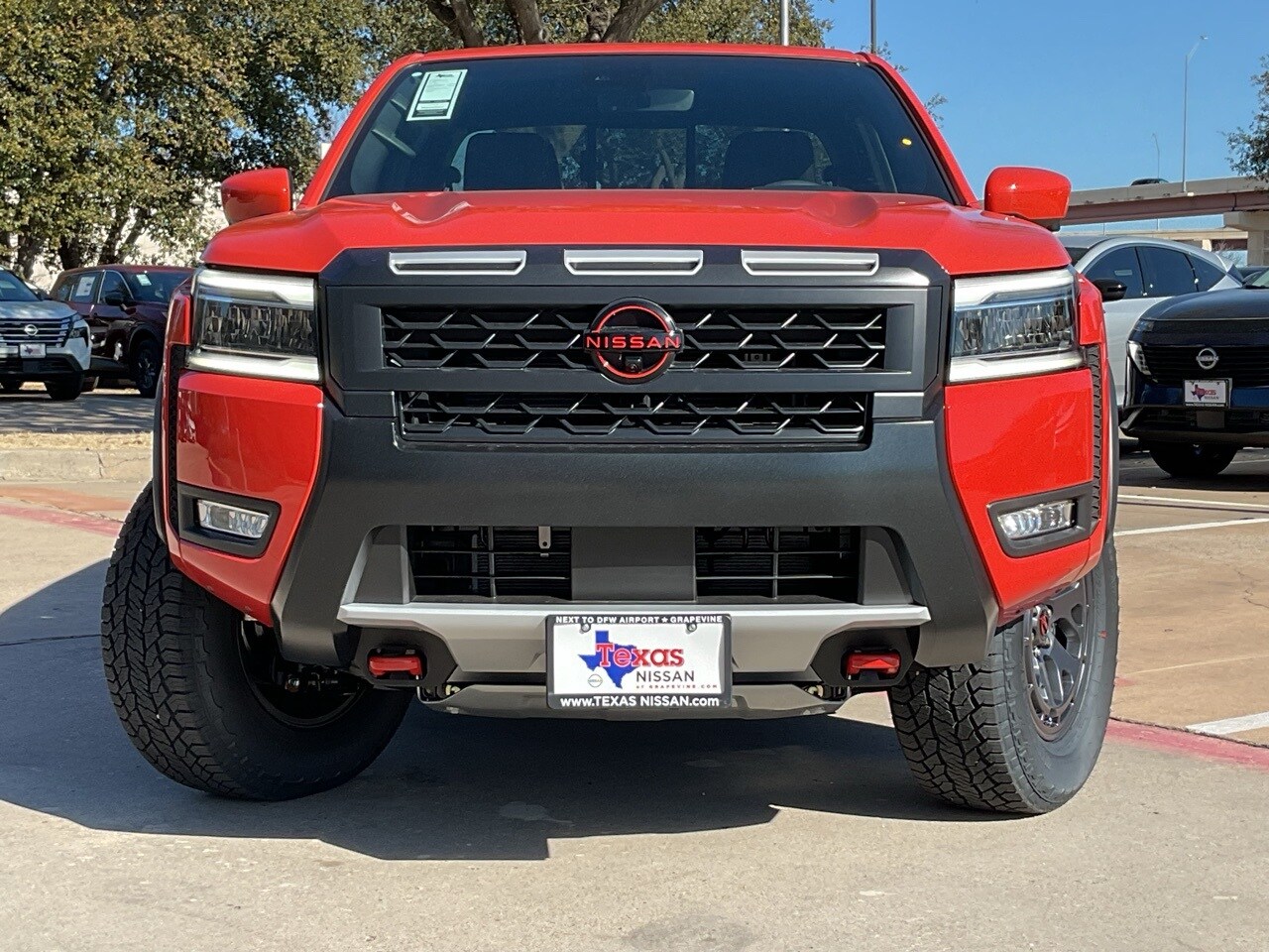 2025 Nissan Frontier PRO-4X photo 3