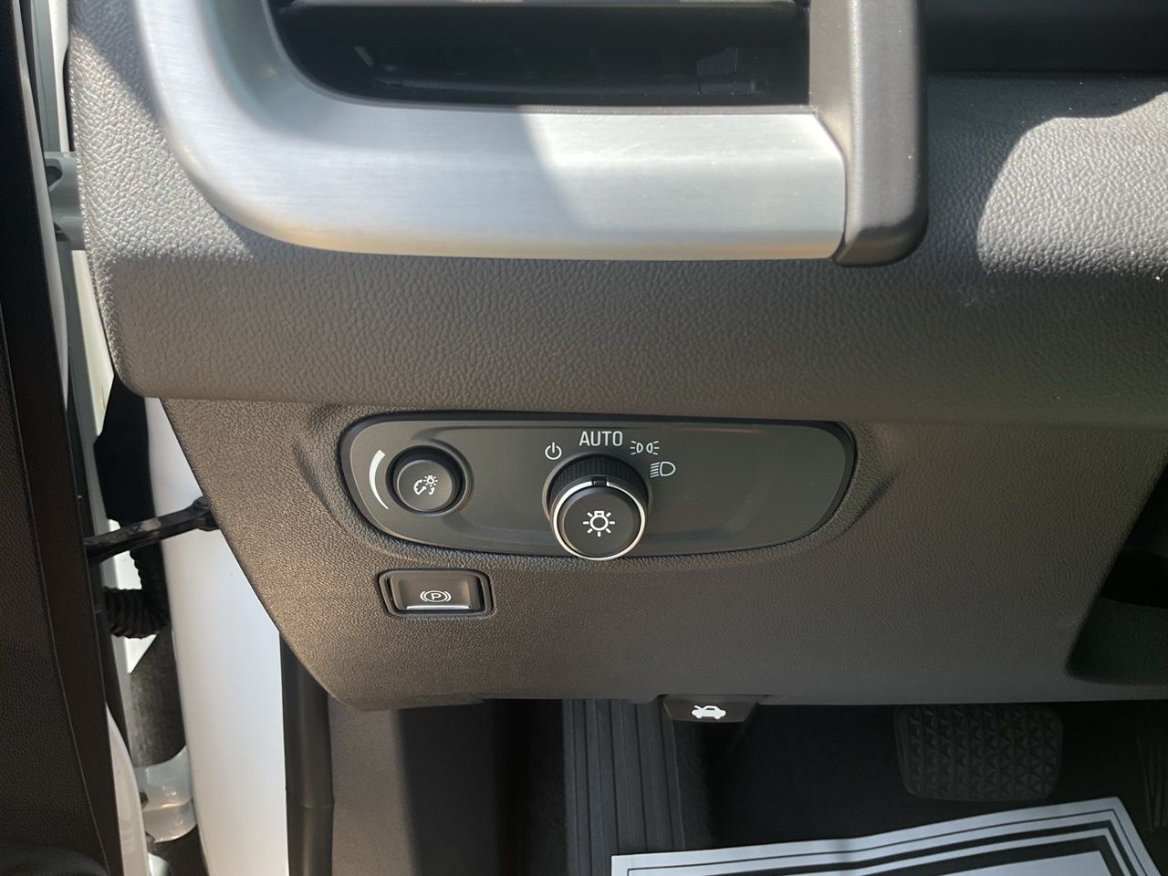 2024 GMC Terrain SLE - Photo 15