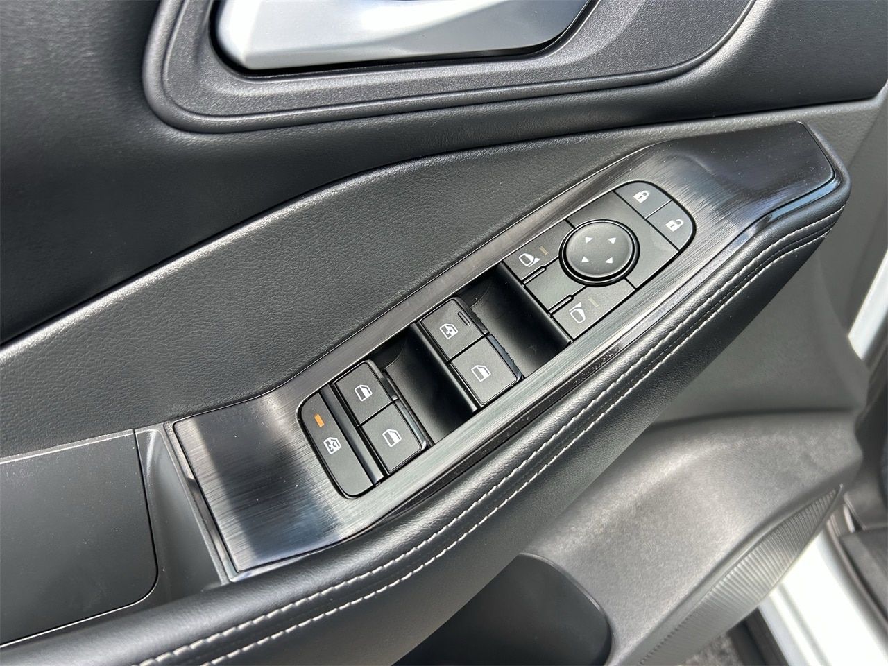 2026 Nissan Rogue SV - Photo 21