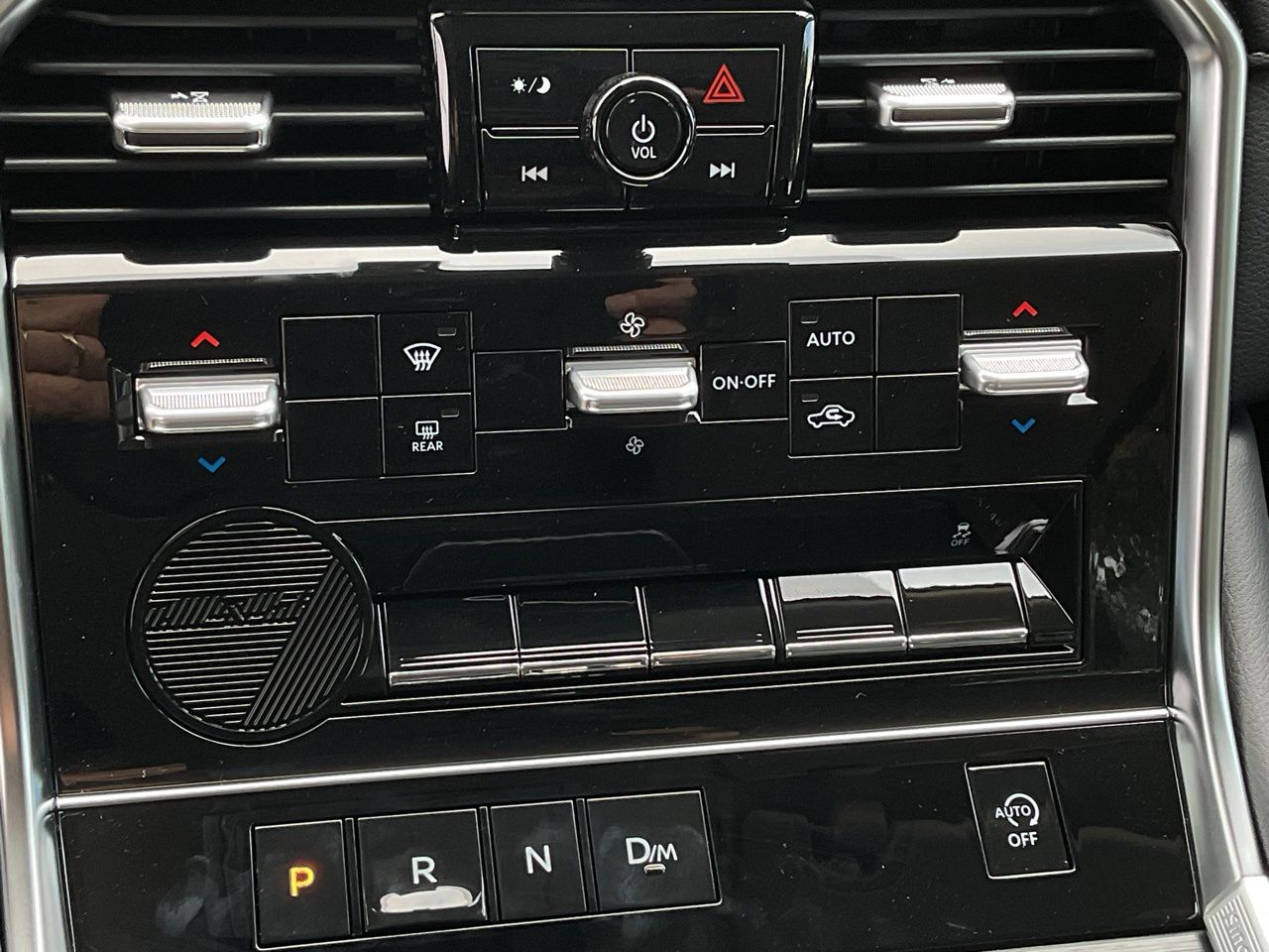 2026 Nissan Armada SV - Photo 33