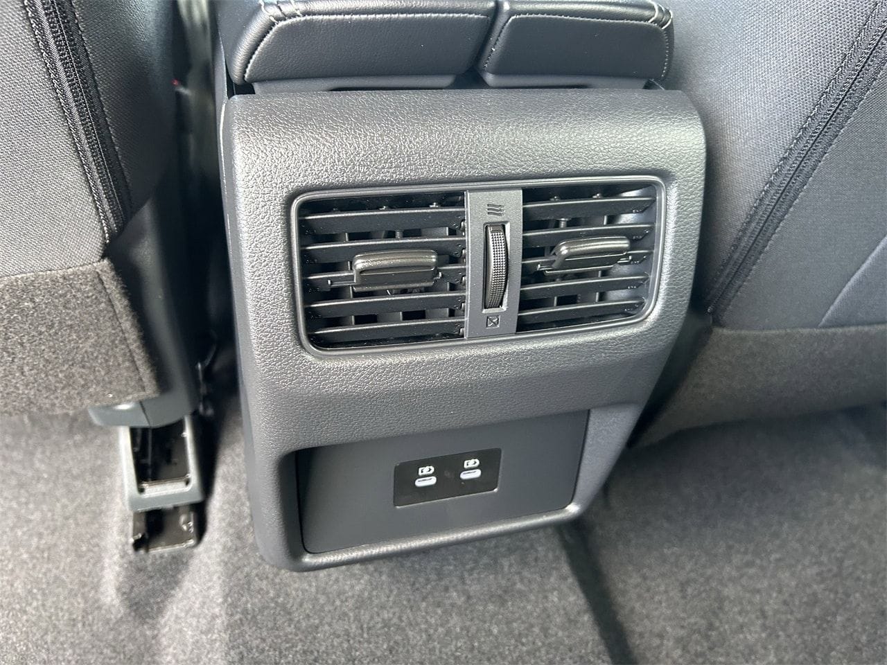 2026 Nissan Rogue SV - Photo 14