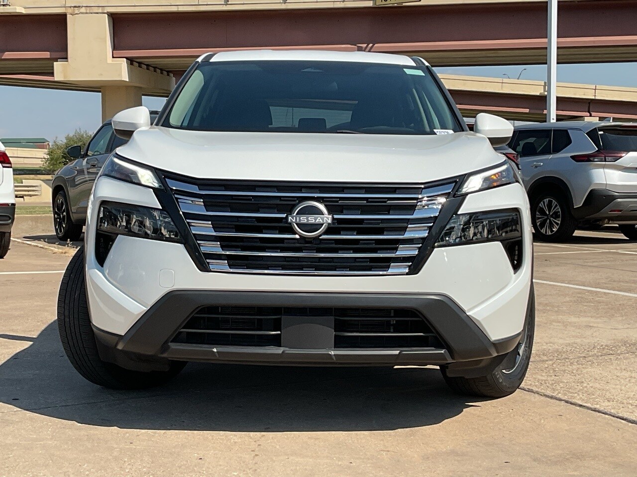 2024 Nissan Rogue SV photo 3