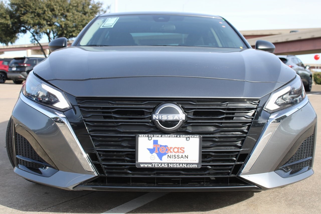 2025 Nissan Altima S photo 3