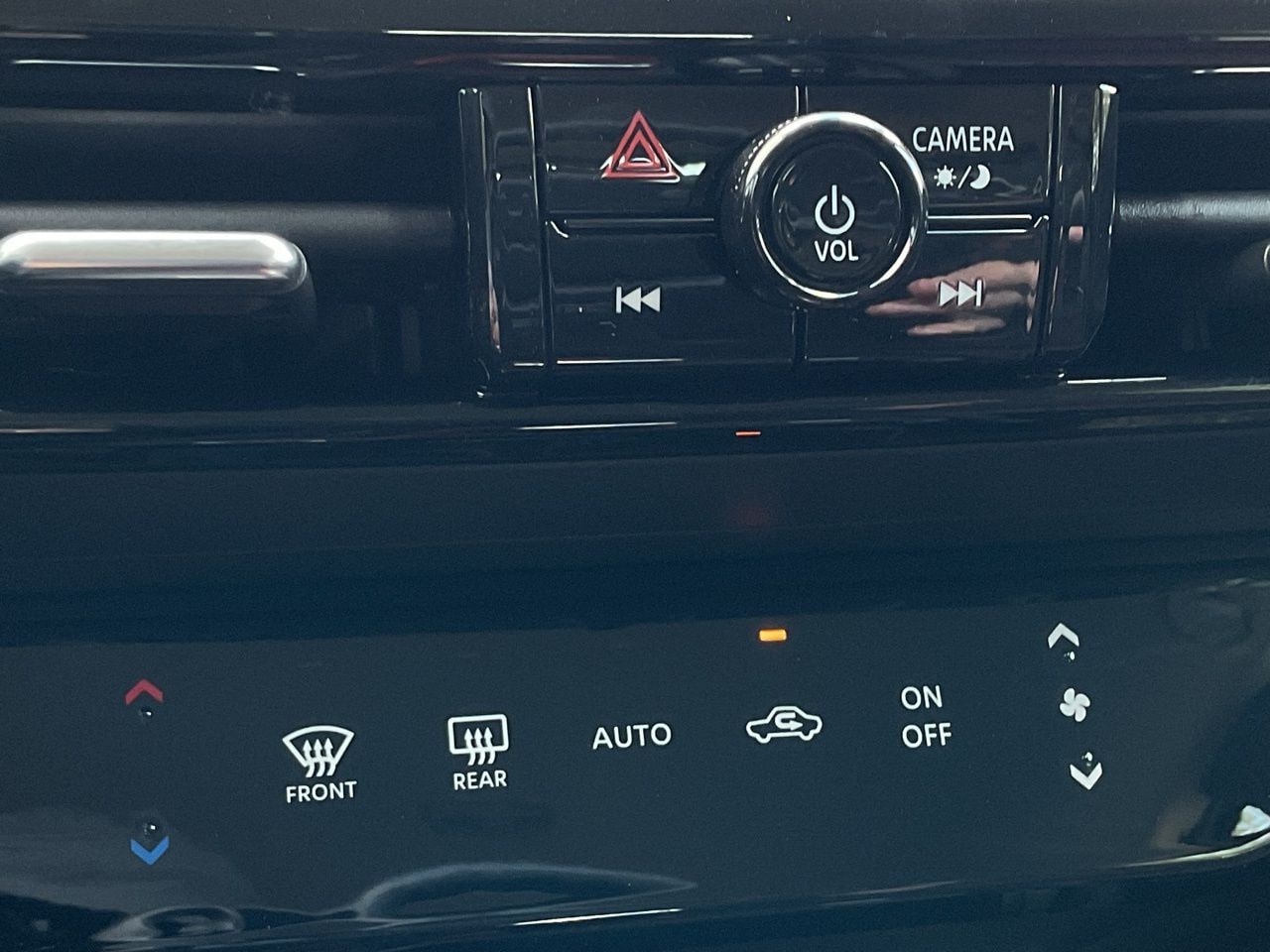 2026 Nissan KICKS SR - Photo 32