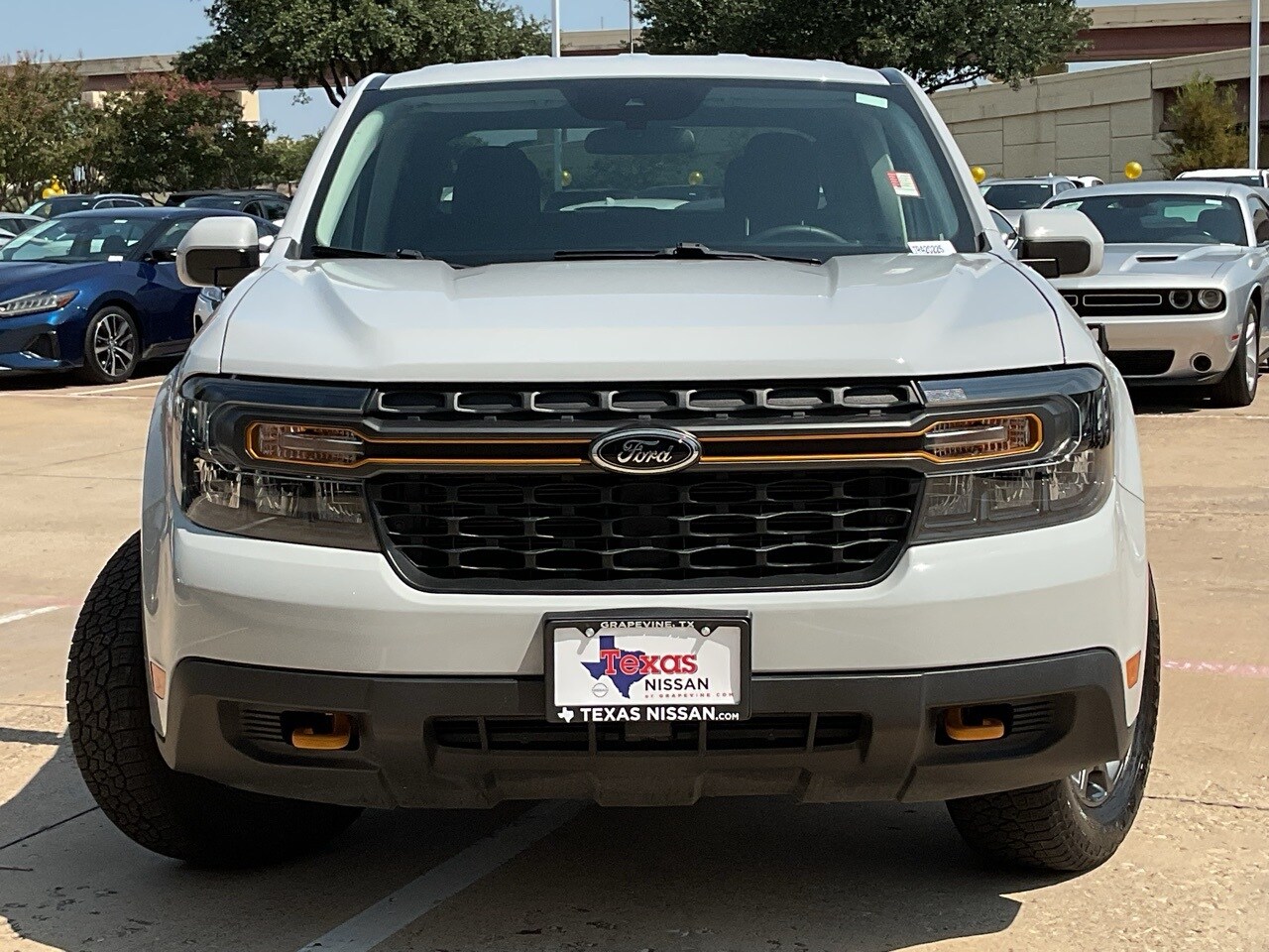 2023 Ford Maverick XLT photo 2