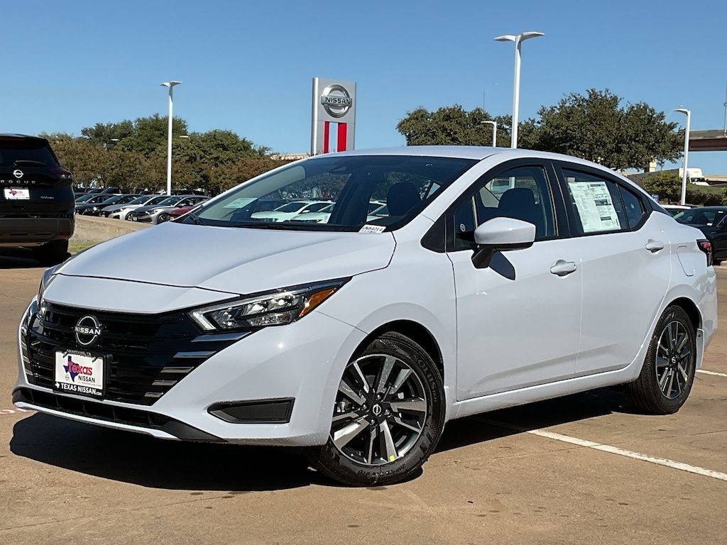 New 2025 Nissan Versa 1.6 SV Sedan