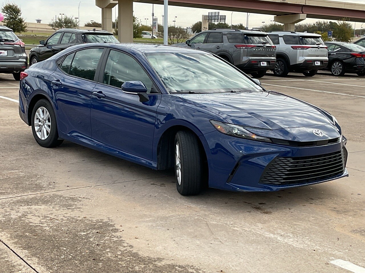 2025 Toyota Camry LE photo 4