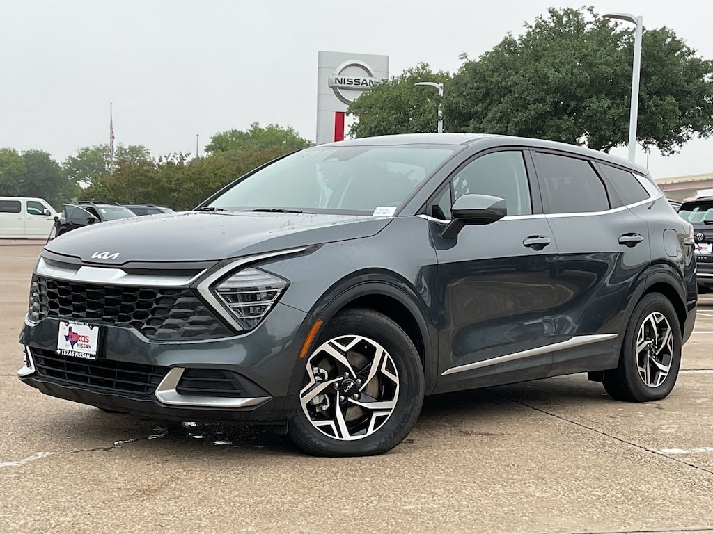 Used 2024 Kia Sportage LX SUV