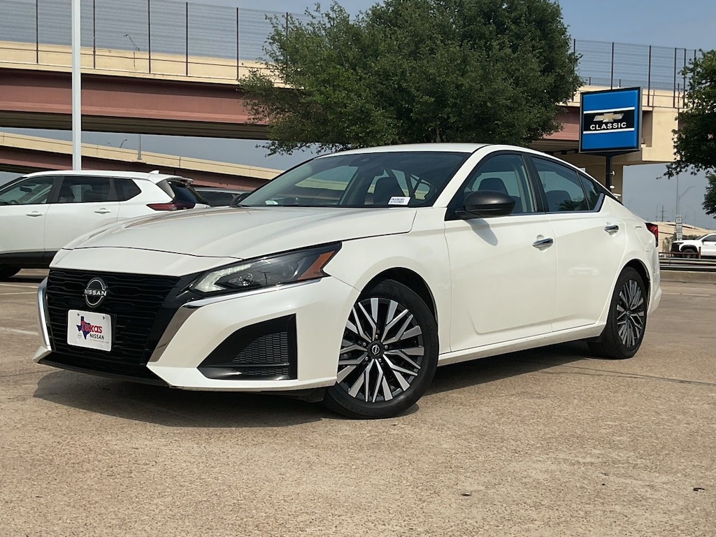 Used 2025 Nissan Altima 2.5 SV Sedan