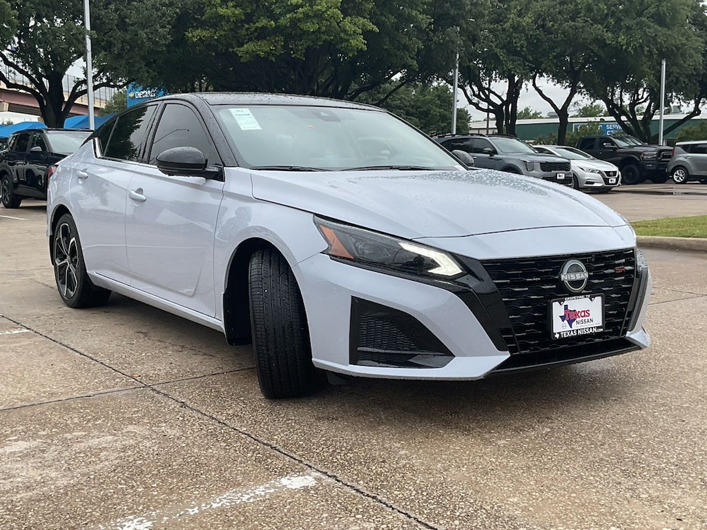 New 2026 Nissan Altima SR Sedan