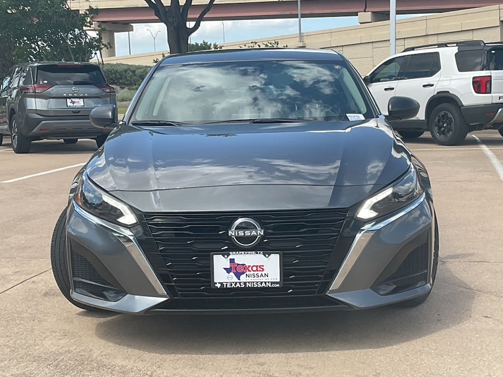 Used 2025 Nissan Altima 2.5 SV Sedan