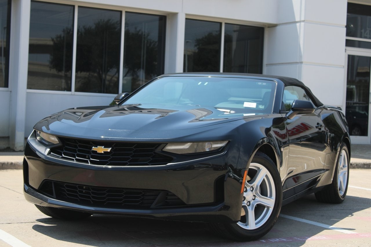 Used 2023 Chevrolet Camaro 1LT with VIN 1G1FB3DXXP0143411 for sale in Grapevine, TX