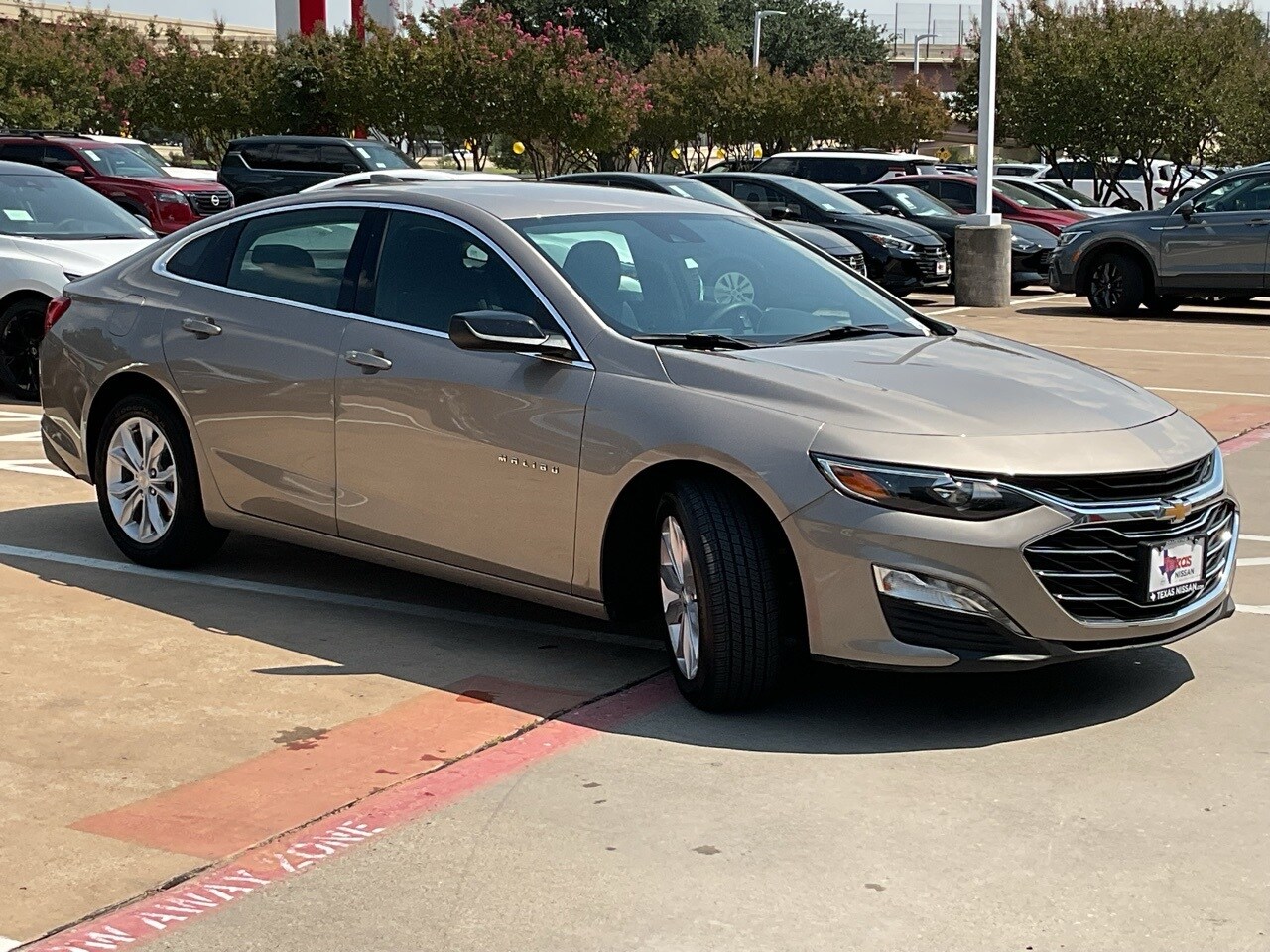 2023 Chevrolet Malibu 1LT photo 3