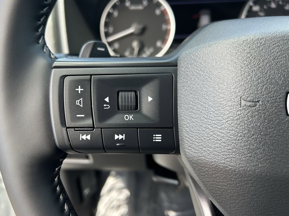 2026 Nissan Rogue SV - Photo 29