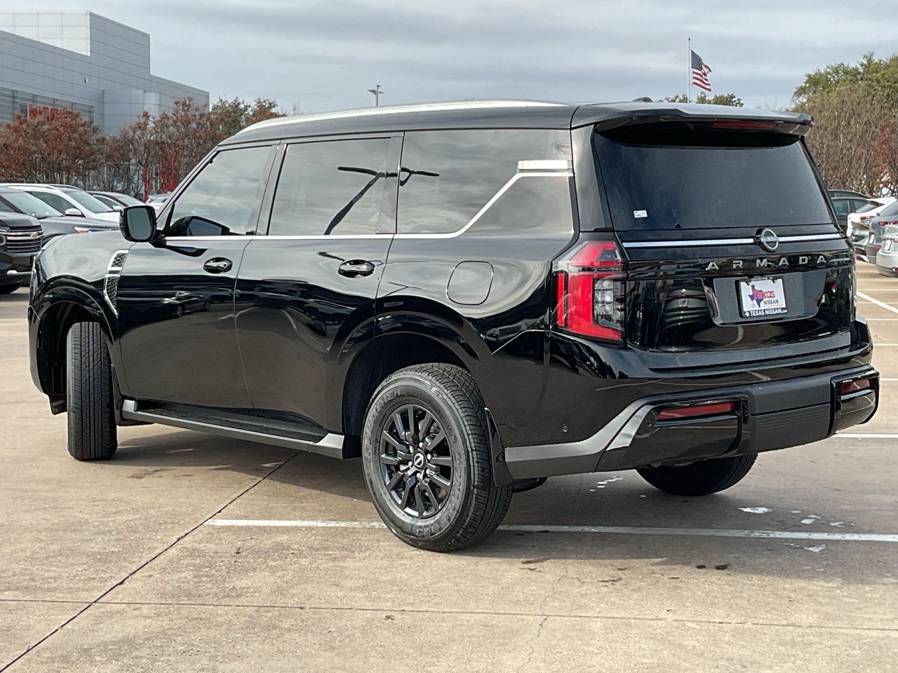 2026 Nissan Armada SV - Photo 7