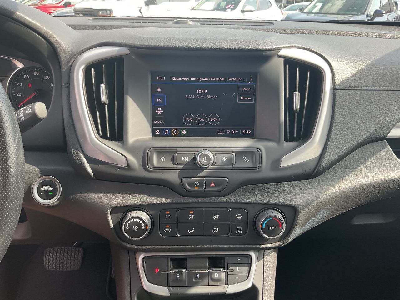 2024 GMC Terrain SLE - Photo 10