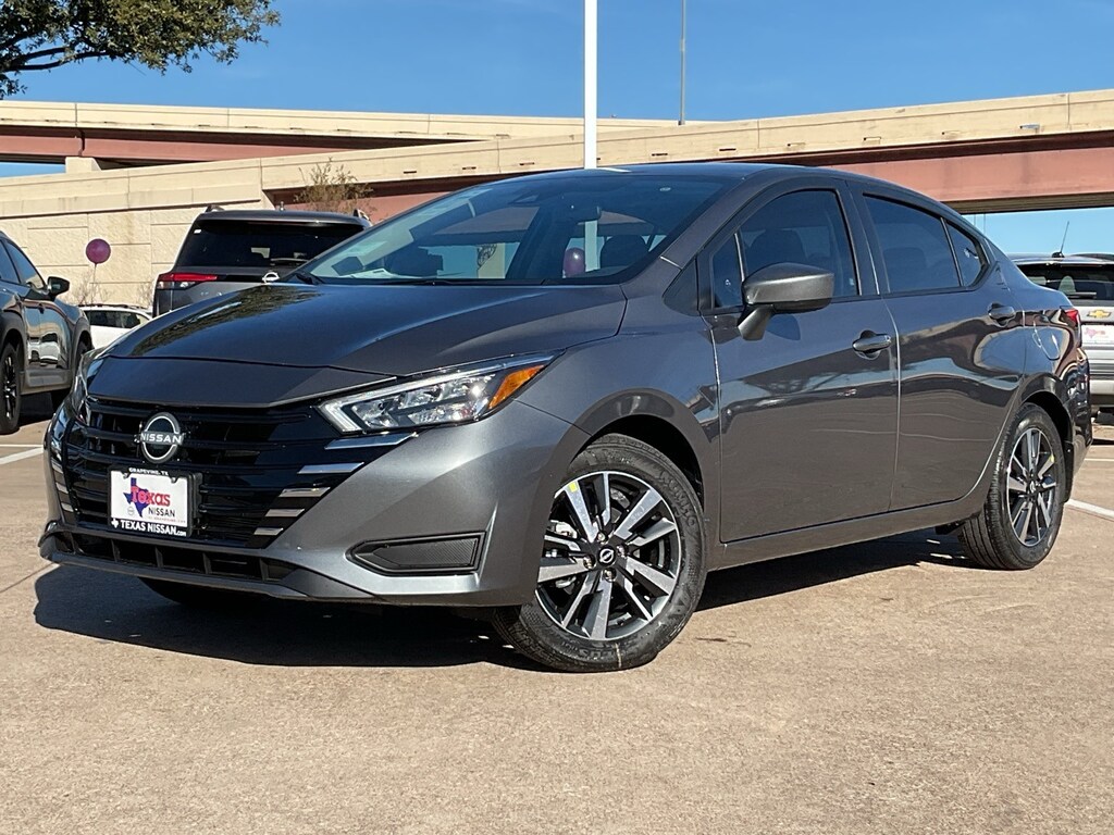 New 2025 Nissan Versa 1.6 SV Sedan