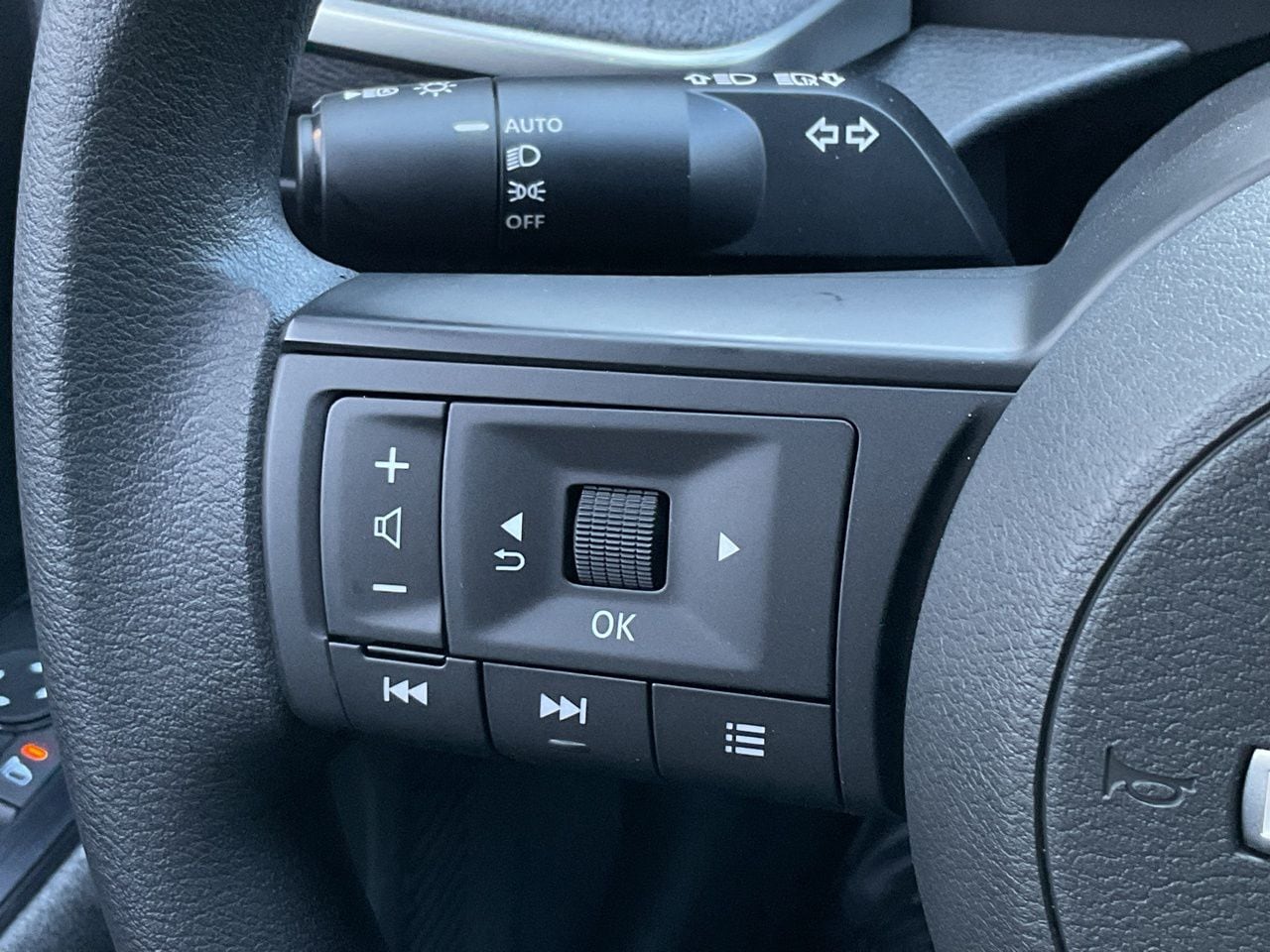 2026 Nissan KICKS SV - Photo 22