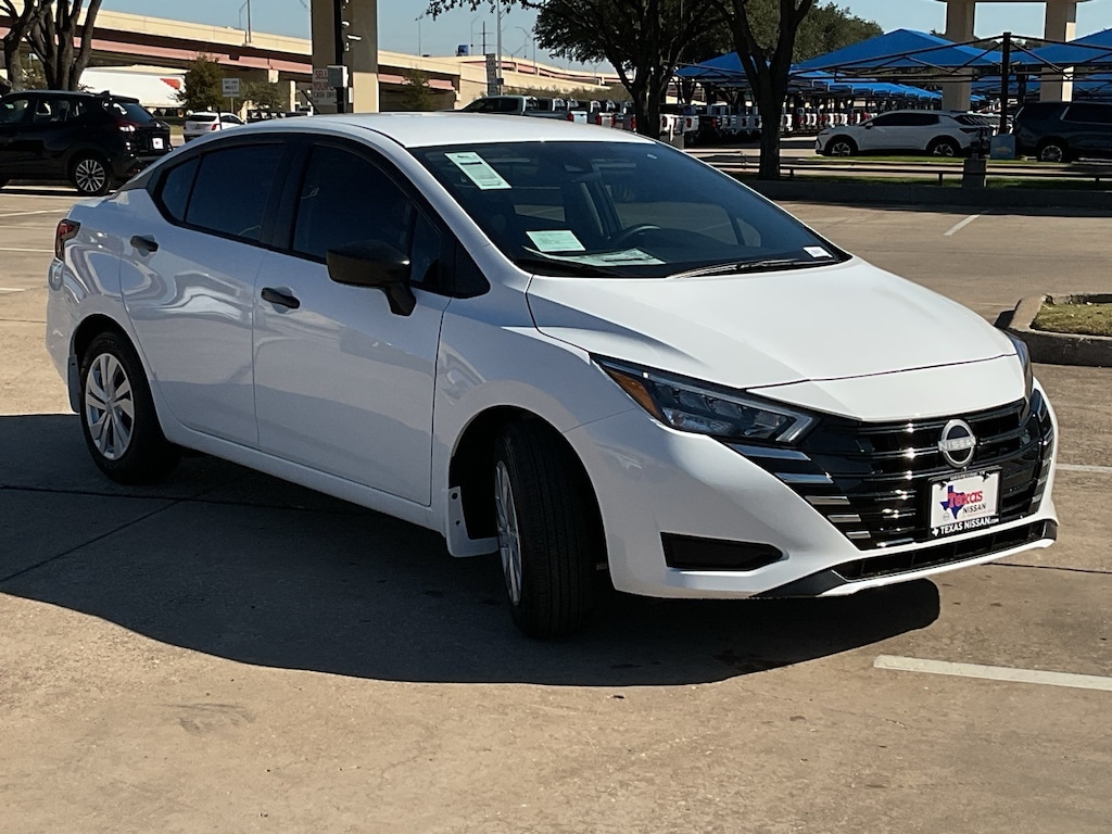 New 2025 Nissan Versa 1.6 S Sedan