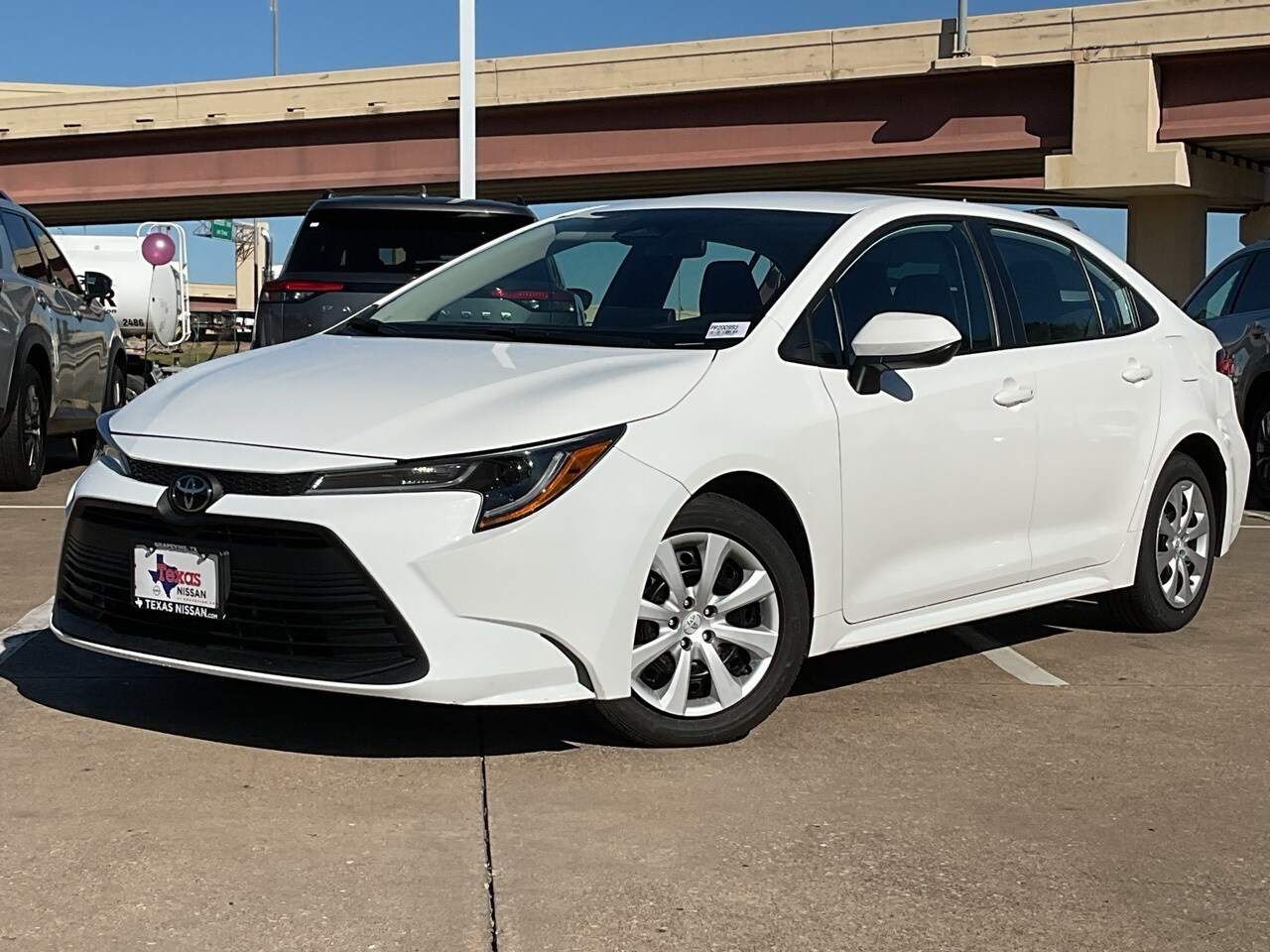 2024 Toyota Corolla LE photo 2