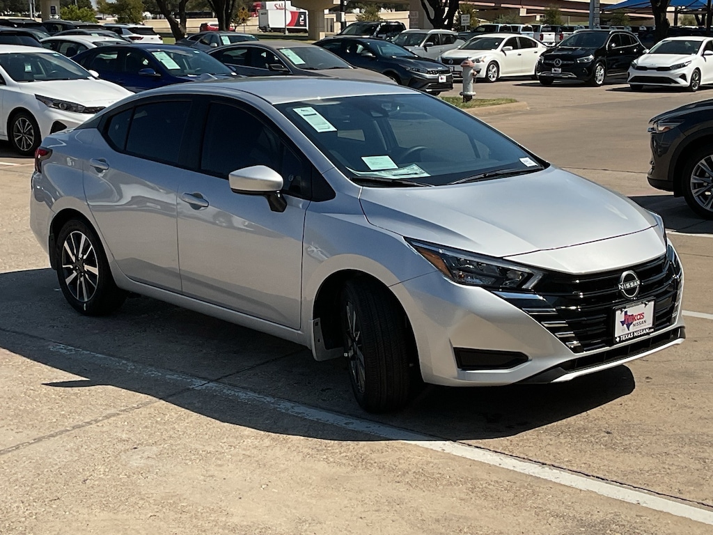 New 2025 Nissan Versa 1.6 SV Sedan