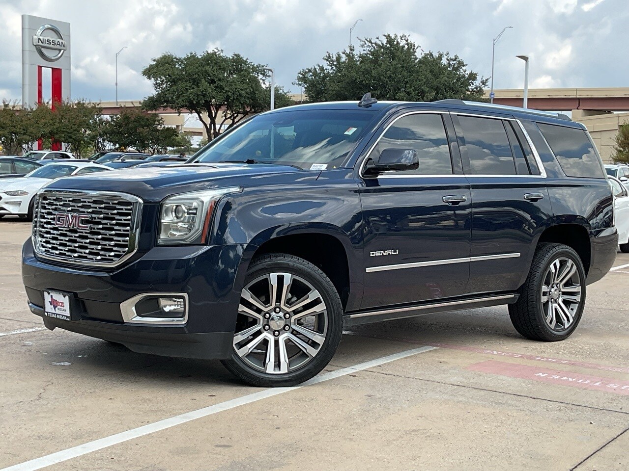 2018 Gmc Yukon Denali photo 2