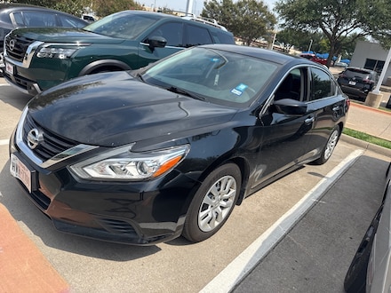 2016 Nissan Altima 2.5 Sedan