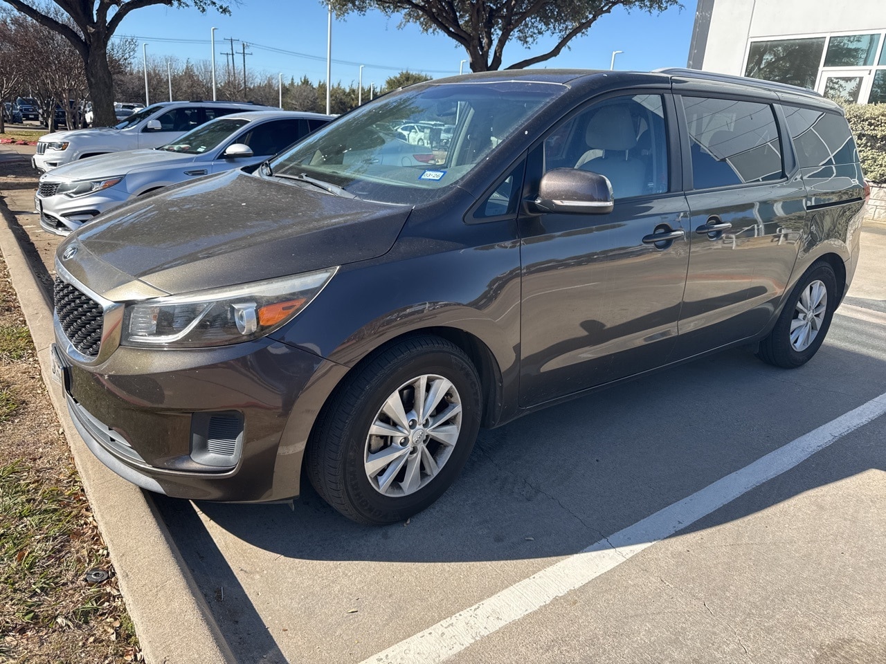 2016 Kia Sedona LX's photo