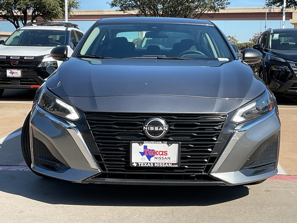 Used 2024 Nissan Altima 2.5 SV Sedan