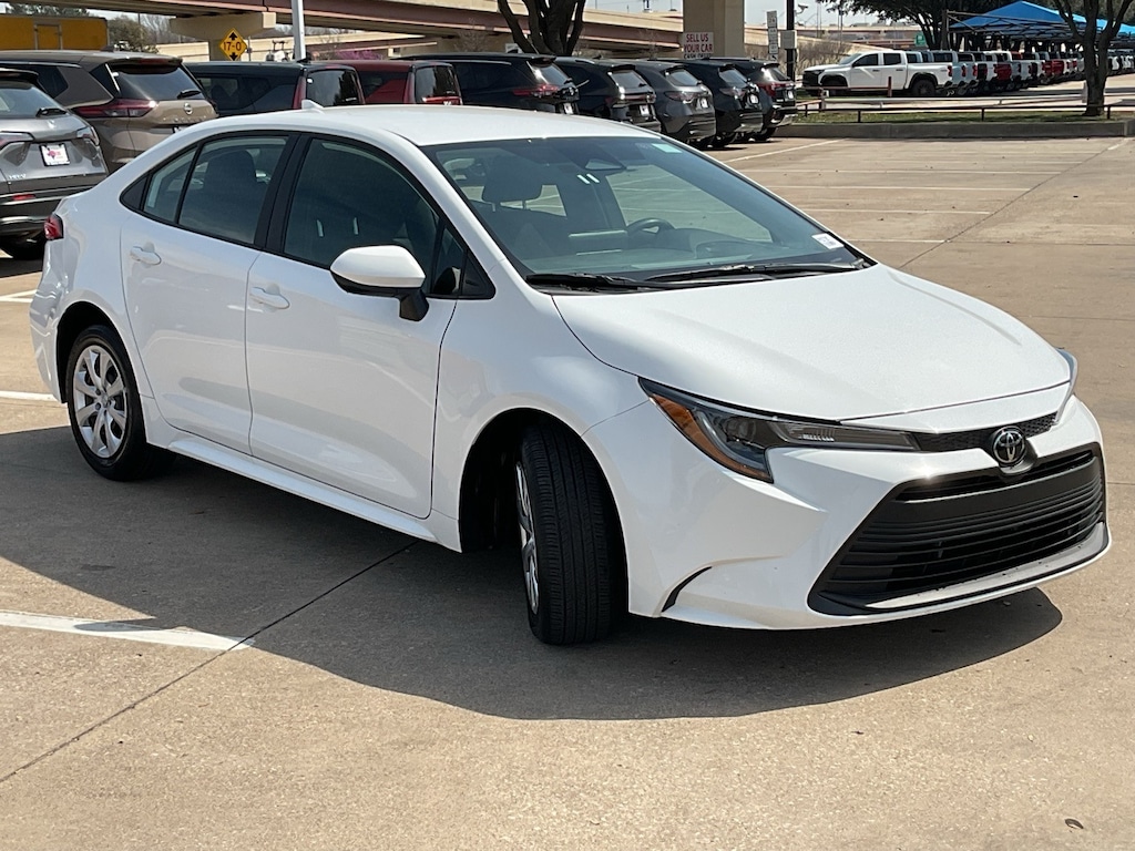 Used 2025 Toyota Corolla LE Sedan
