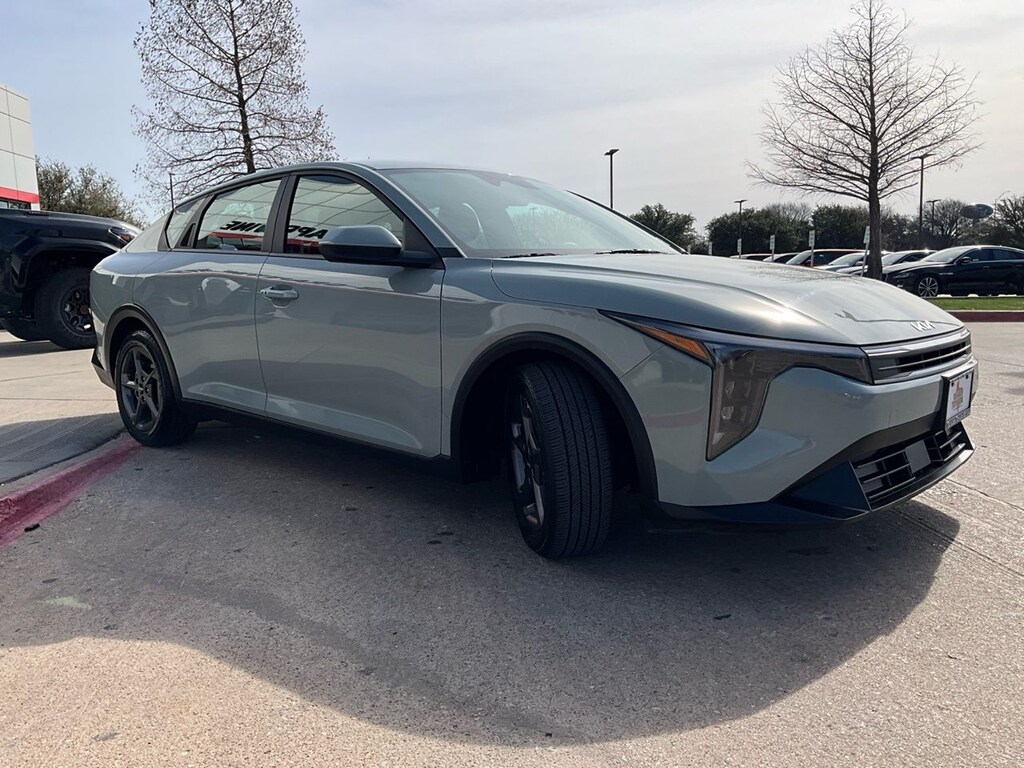 Used 2025 Kia K4 LXS Sedan