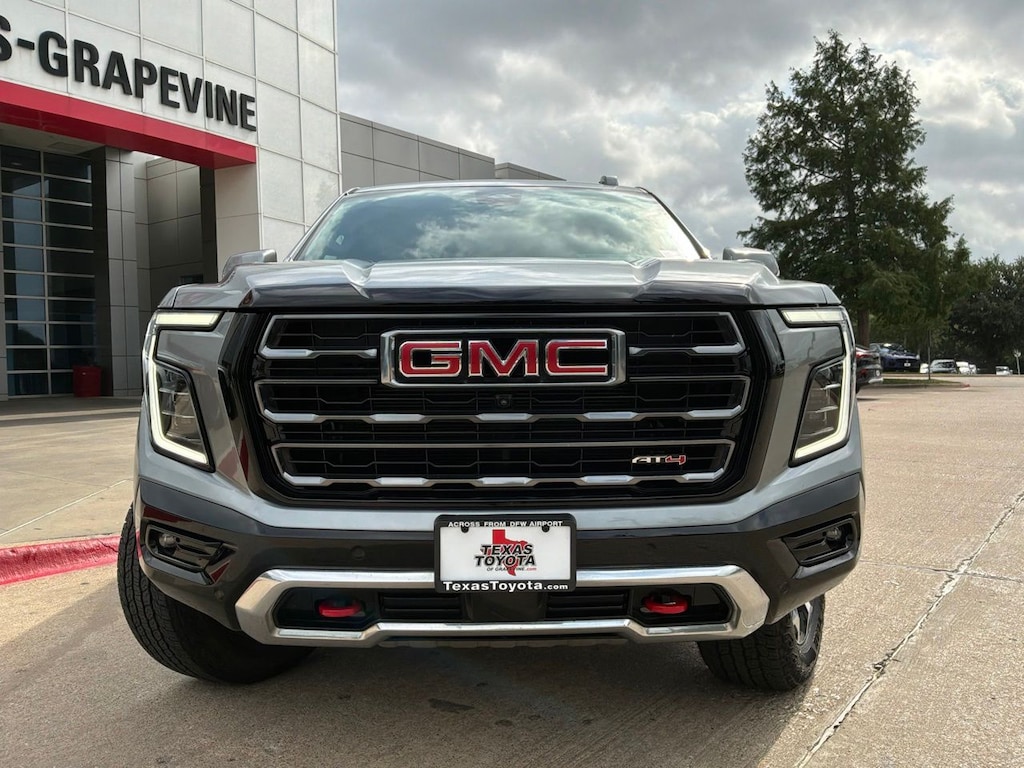 Used 2025 GMC