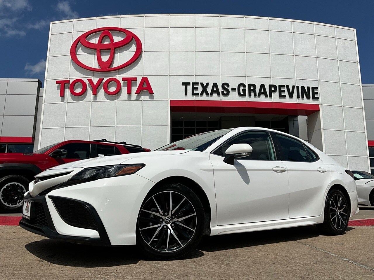 2024 Toyota Camry SE photo 2
