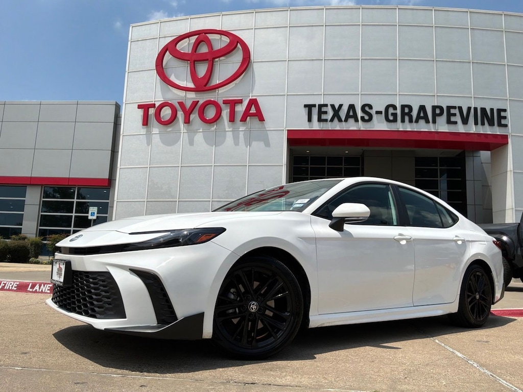 Used 2026 Toyota Camry SE Sedan