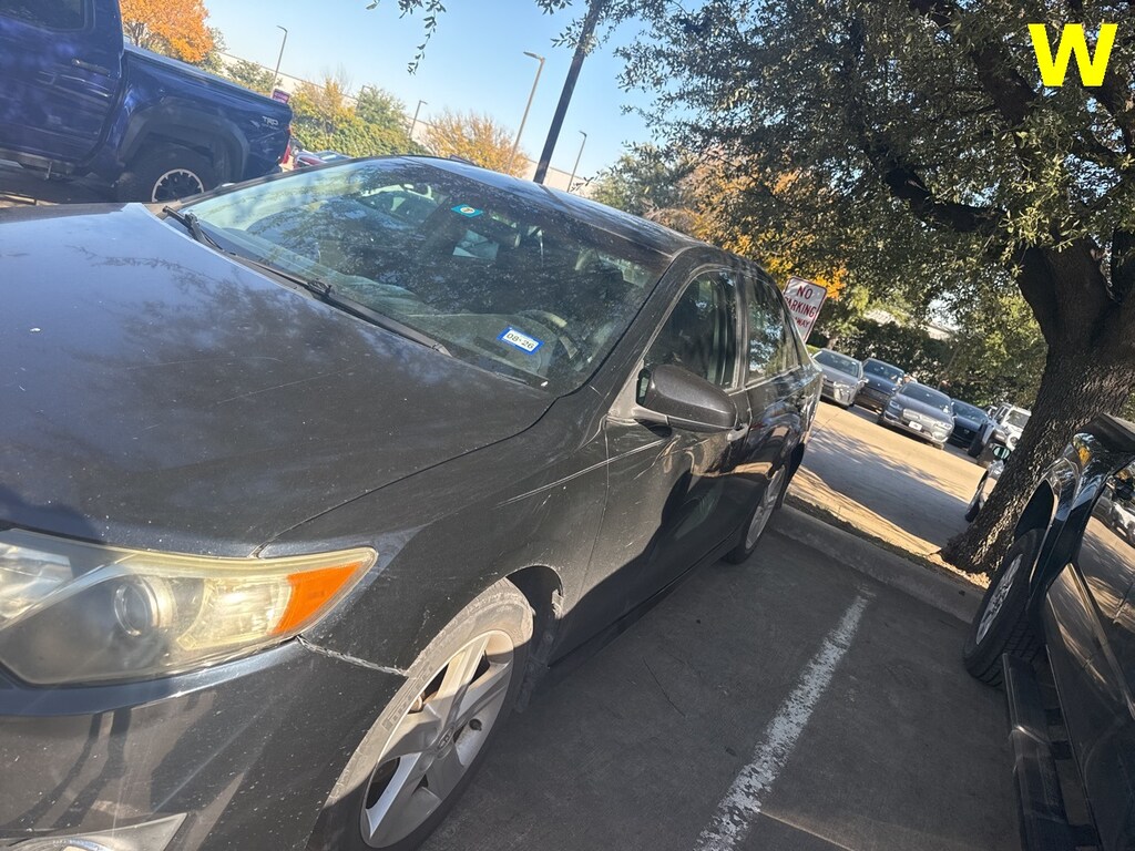 Used 2013 Toyota Camry SE Sedan