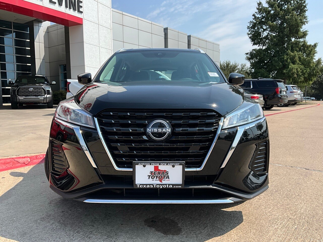2024 Nissan Kicks SV photo 3