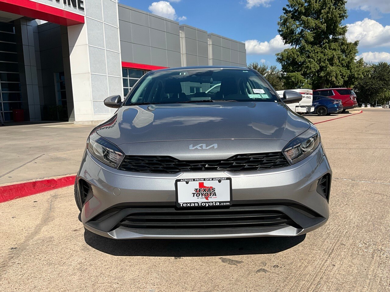 2024 Kia Forte LXS photo 3