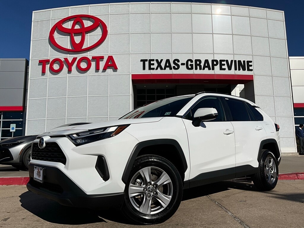 Used 2025 Toyota RAV4 XLE SUV